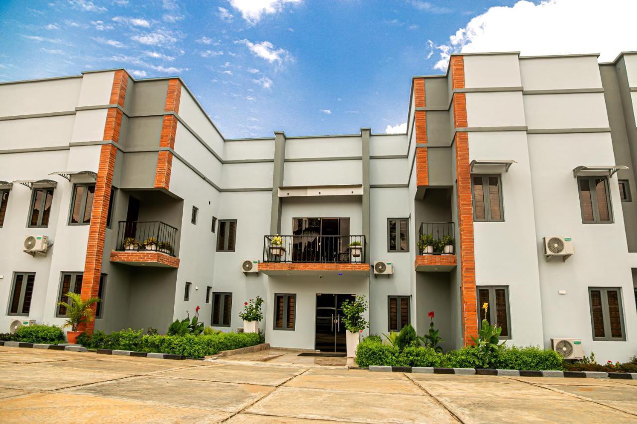 Fragrance Apartments And Suites Ibadan Bagian luar foto