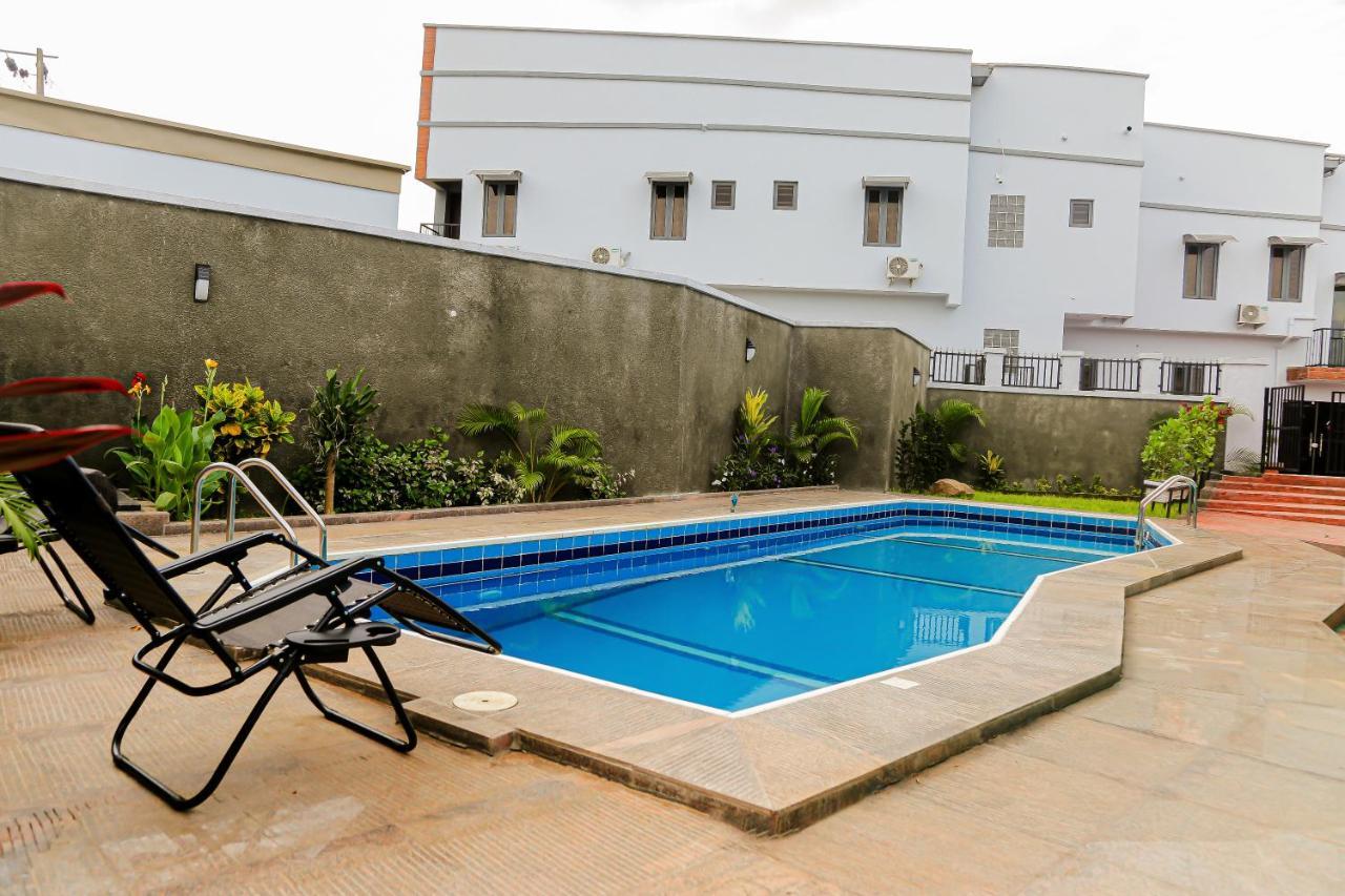 Fragrance Apartments And Suites Ibadan Bagian luar foto