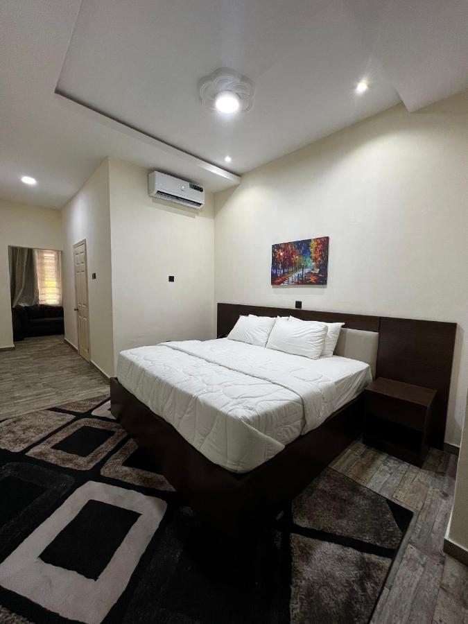 Fragrance Apartments And Suites Ibadan Bagian luar foto