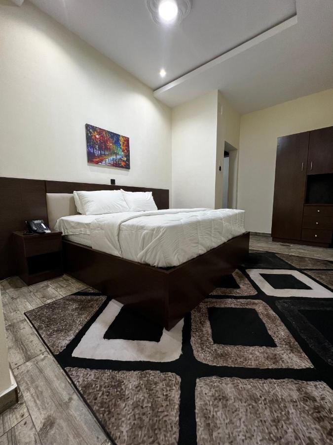 Fragrance Apartments And Suites Ibadan Bagian luar foto